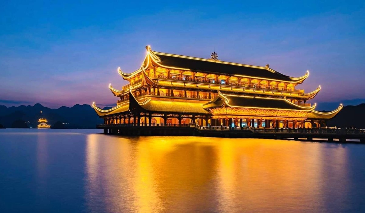 Chùa Tam Chúc về đêm lung linh, huyền ảo
